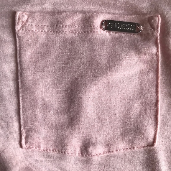 🔥Guess T Shirt - Picture 7 of 8